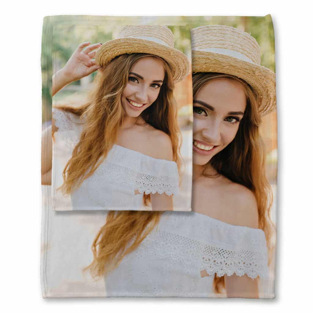 Choose between size 40 x 30" or 60 x 50" photo blankets